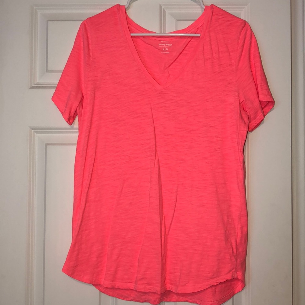 Pink v neck T-shirt NEVER WORN NO TAGS
